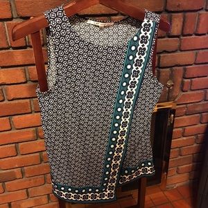 Max studio blouse size L in perfect condition
